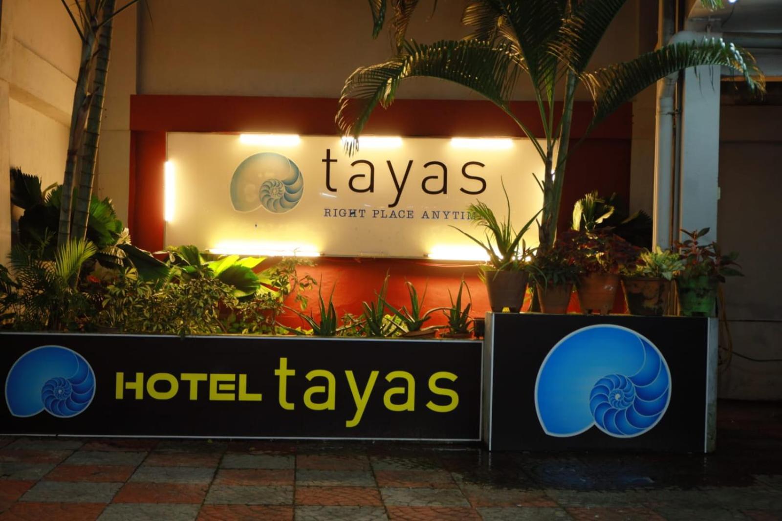 Hotel Tayas Trippapur ภายนอก รูปภาพ
