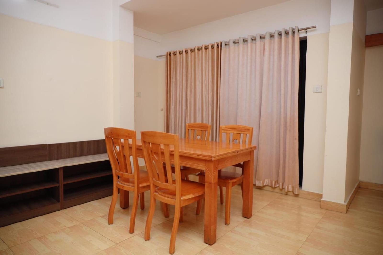 Hotel Tayas Trippapur ภายนอก รูปภาพ
