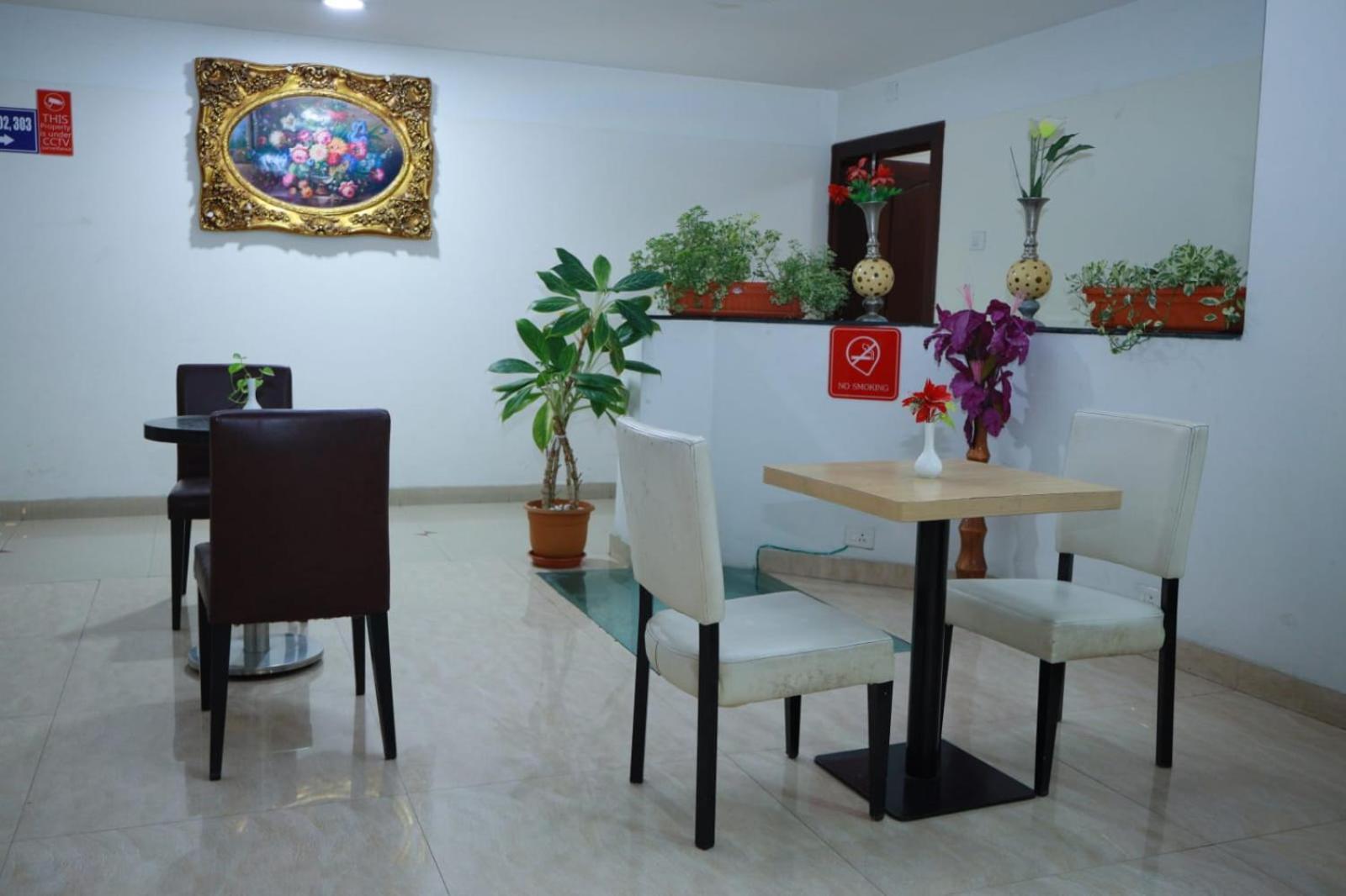 Hotel Tayas Trippapur ภายนอก รูปภาพ